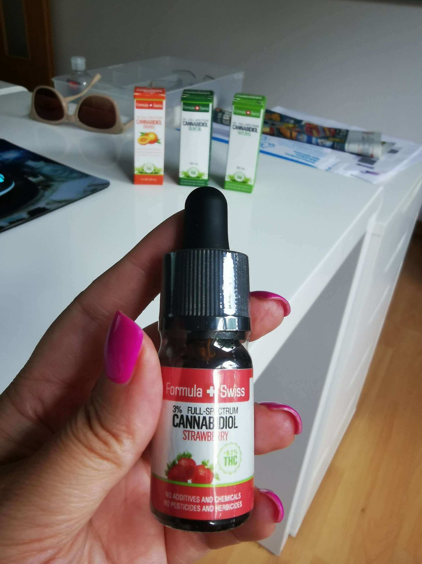 Formule Huile de CBD biologique suisse dans l'huile de fraise